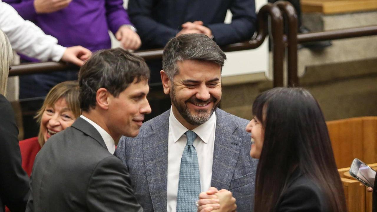 Giambartolomei (FdI) eletto consigliere regionale: "Lascio entro la fine dell’anno". L’ex vicesindaco di Perugia: "Se mi dimetto? Vedremo, credo più avanti... ". Giambartolomei (FdI) eletto consigliere regionale: "Lascio entro la fine dell’anno". L’ex vicesindaco di Perugia: "Se mi dimetto? Vedremo, credo più avanti... ".