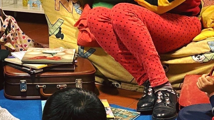 Settimana speciale alla biblioteca di Sovigliana: letture per bimbi e laboratorio di fumetti con Celina Elmi. Settimana speciale alla biblioteca di Sovigliana: letture per bimbi e laboratorio di fumetti con Celina Elmi.