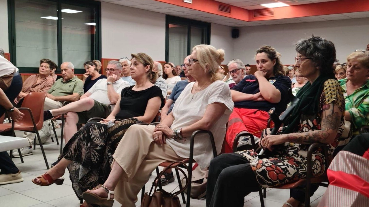 L'assemblea pubblica del 1 agosto conferma divergenze sulla realizzazione delle Rsa a Sovigliana. Il comitato "Salviamo la Collina dal Cemento" proroga la raccolta firme fino a fine settembre. Comune di Vinci estende termine per presentare osservazioni al Piano Operativo Comunale al 4 ottobre. L'assemblea pubblica del 1 agosto conferma divergenze sulla realizzazione delle Rsa a Sovigliana. Il comitato "Salviamo la Collina dal Cemento" proroga la raccolta firme fino a fine settembre. Comune di Vinci estende termine per presentare osservazioni al Piano Operativo Comunale al 4 ottobre.