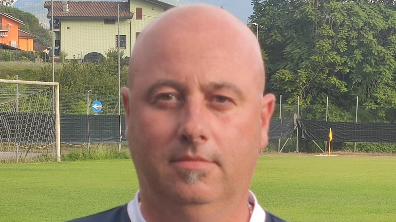 La prima mossa del Levanto Calcio è stata la riconferma dell’allenatore della prima squadra Christian Borghetti (nella foto) anche per... La prima mossa del Levanto Calcio è stata la riconferma dell’allenatore della prima squadra Christian Borghetti (nella foto) anche per...
