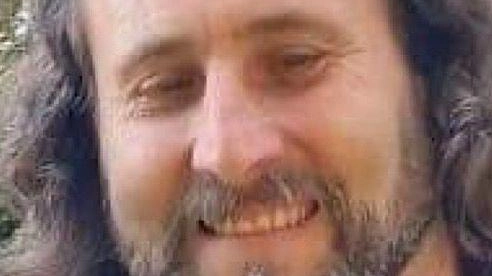 In scena ’Con pomi cotti e simulìn... o t’unvecchje o t’ardivente fantìn’ tradotto e adattato da un testo di Enzo De Fazio. Regia di Filippo Badiali. Un cast numeroso dove figurano anche i giovanissimi Samuele e Marta. In scena ’Con pomi cotti e simulìn... o t’unvecchje o t’ardivente fantìn’ tradotto e adattato da un testo di Enzo De Fazio. Regia di Filippo Badiali. Un cast numeroso dove figurano anche i giovanissimi Samuele e Marta.