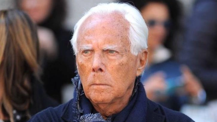 Il forte interesse dello stilista Giorgio Armani per la Capannina ha acceso il dibattito in paese. Il re della moda... Il forte interesse dello stilista Giorgio Armani per la Capannina ha acceso il dibattito in paese. Il re della moda...