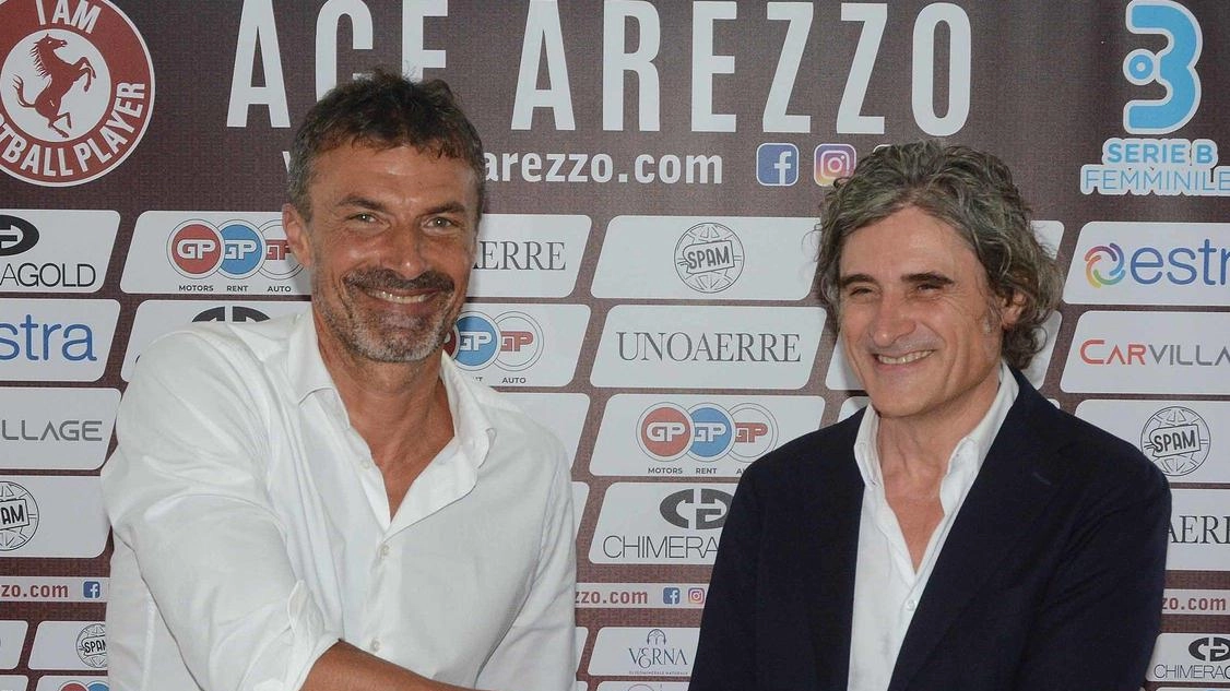 Prime parole da neo allenatore dell’Arezzo femminile per Andrea Benedetti che è stato presentato ieri mattina nelle sede di Ceciliano... Prime parole da neo allenatore dell’Arezzo femminile per Andrea Benedetti che è stato presentato ieri mattina nelle sede di Ceciliano...
