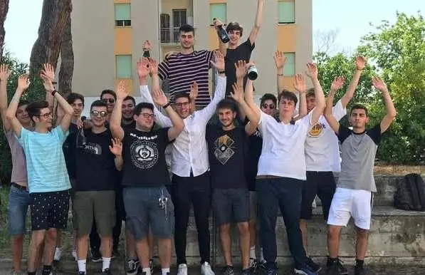 Maturità con tanti cento. E c’è chi conquista la lode