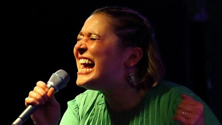 Marina Mulopulos stasera alle 21.30 si esibirà con David Dainelli alla chitarra e al piano, Mirco Capecchi al contrabbasso e Roberto Beneventi alla fisarmonica Marina Mulopulos stasera alle 21.30 si esibirà con David Dainelli alla chitarra e al piano, Mirco Capecchi al contrabbasso e Roberto Beneventi alla fisarmonica