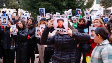 Certaldo ricorda Maati, il dolore della madre: “Mio figlio massacrato, una tortura a vita”