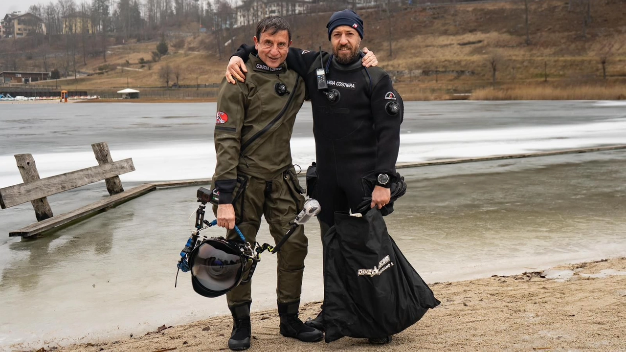 Massimo Sestini poco prima dell’immersione nel lago di Lavarone