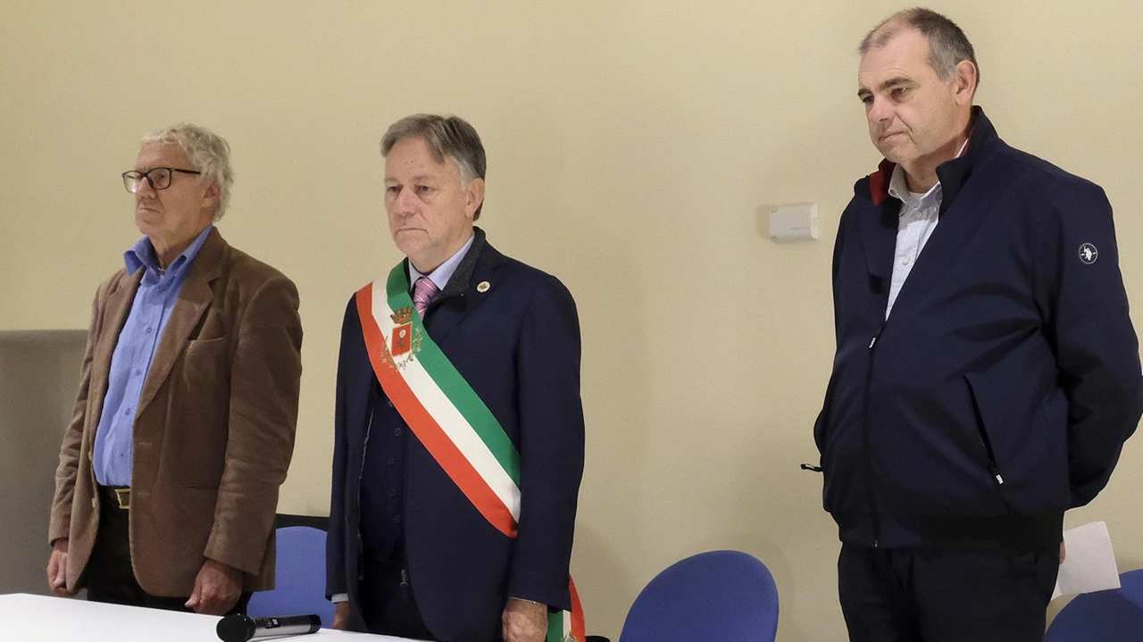 La cerimonia ad Aulla in ricordo dell’alluvione del 2011 che mise in ginocchio la Lunigiana e delle vittime della tragedia foto Pasquali La cerimonia ad Aulla in ricordo dell’alluvione del 2011 che mise in ginocchio la Lunigiana e delle vittime della tragedia foto Pasquali