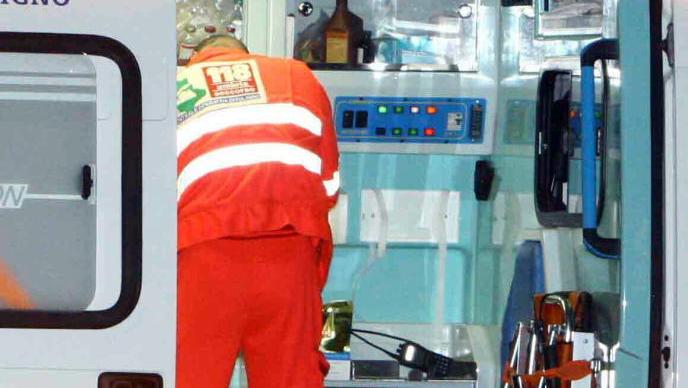 “Aggressione e botte da un medico”, arrivano carabinieri e ambulanza “Aggressione e botte da un medico”, arrivano carabinieri e ambulanza