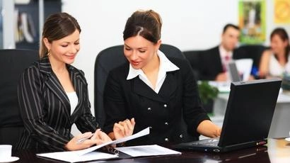Le donne sono spesso costrette ad accettare lavori a tempo determinato Le donne sono spesso costrette ad accettare lavori a tempo determinato