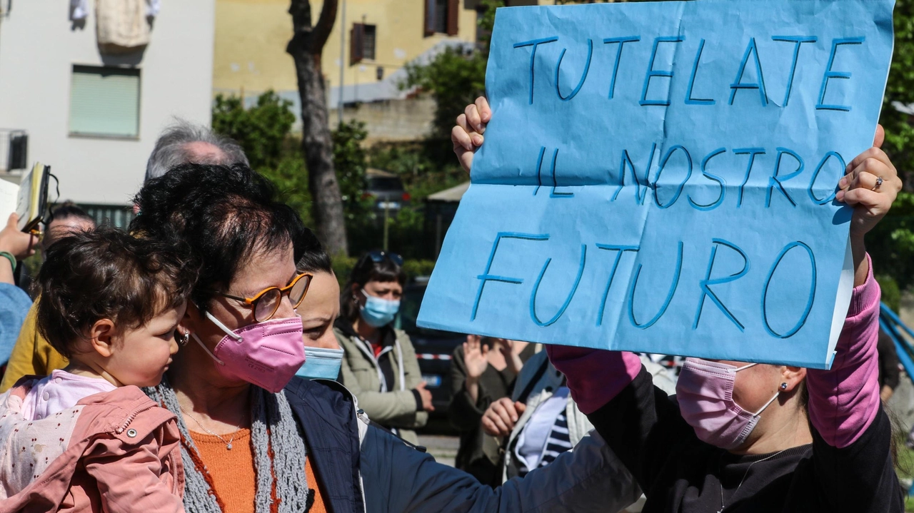 Una delle manifestazioni organizzate con lo scoppio del caso-Keu Una delle manifestazioni organizzate con lo scoppio del caso-Keu