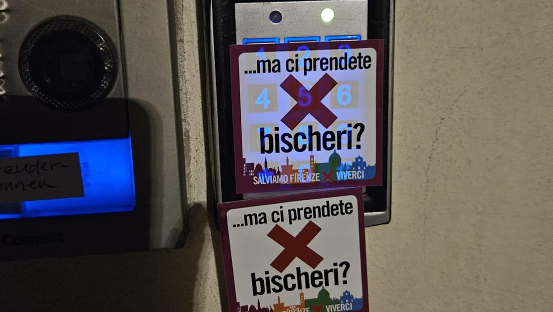 affitti brevi a firenze nuovo blitz contro i tastierini 400 adesivi sui portoni ci prendete per bischeri