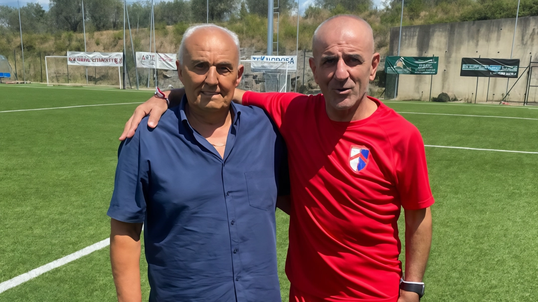 Da sinistra il direttore sportivo dell’Antella Del Grosso accanto all’allenatore Agostino Iacobelli Da sinistra il direttore sportivo dell’Antella Del Grosso accanto all’allenatore Agostino Iacobelli