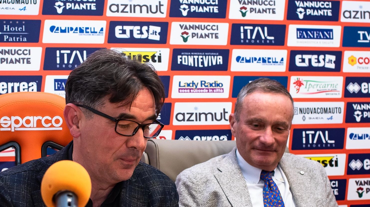 Stefano Campanella con Sergio Iorio,. patron della Pistoiese Stefano Campanella con Sergio Iorio,. patron della Pistoiese