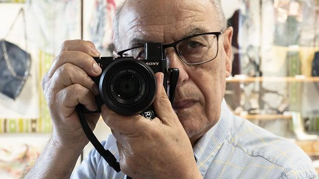 Il fotografo Cesare Salvadeo Il fotografo Cesare Salvadeo