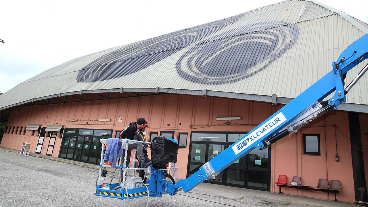Sono 8 i milioni stanziati per i progetti legati al Palaterme, allo stadio comunale Mariotti, al bocciodromo e a varie strutture scolastiche, da portare a compimento Sono 8 i milioni stanziati per i progetti legati al Palaterme, allo stadio comunale Mariotti, al bocciodromo e a varie strutture scolastiche, da portare a compimento