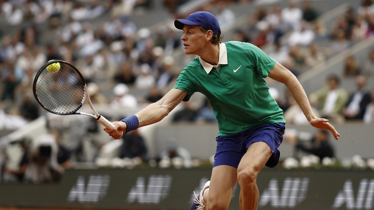 Roland Garros, Jannik Sinner batte Alexander Bublik e vola in semifinale