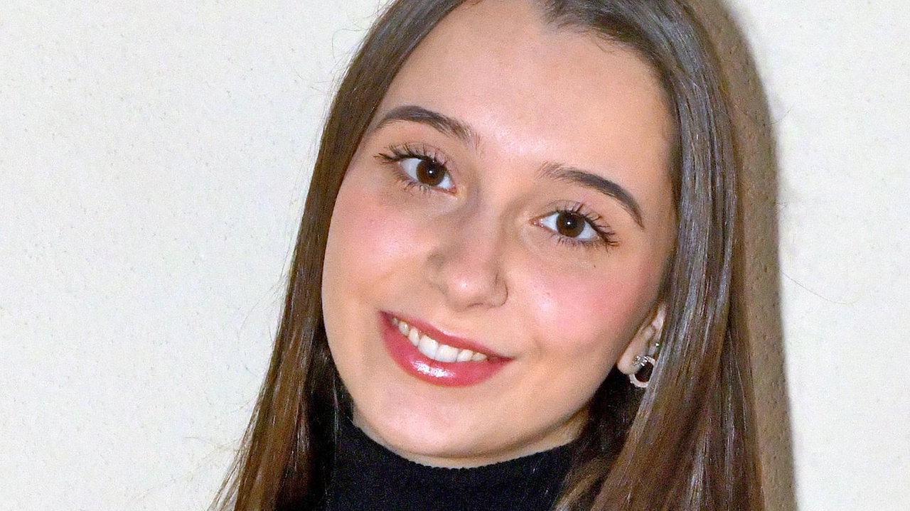 Giada Santi (foto), con il suo sorriso radioso e la sua energia contagiosa, è stata eletta reginetta del rione Cassarello,... Giada Santi (foto), con il suo sorriso radioso e la sua energia contagiosa, è stata eletta reginetta del rione Cassarello,...