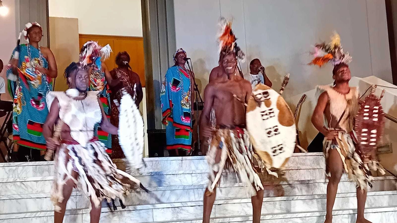 . Alleluya band e Padre Mario. a Romito con il tour «Yembe Yembe», che significa Speranza . Alleluya band e Padre Mario. a Romito con il tour «Yembe Yembe», che significa Speranza