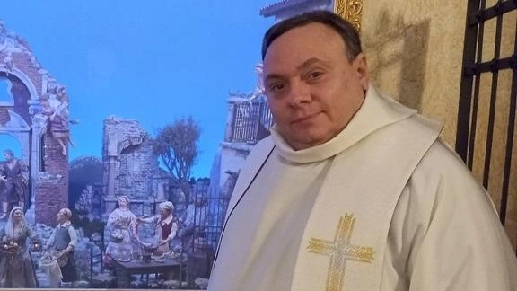 Don Sergio Cristo, parroco di Santa Maria del Rosario. Lascerà Poggio a Caiano nel mese di ottobre, dopo tre anni di esperienza Don Sergio Cristo, parroco di Santa Maria del Rosario. Lascerà Poggio a Caiano nel mese di ottobre, dopo tre anni di esperienza