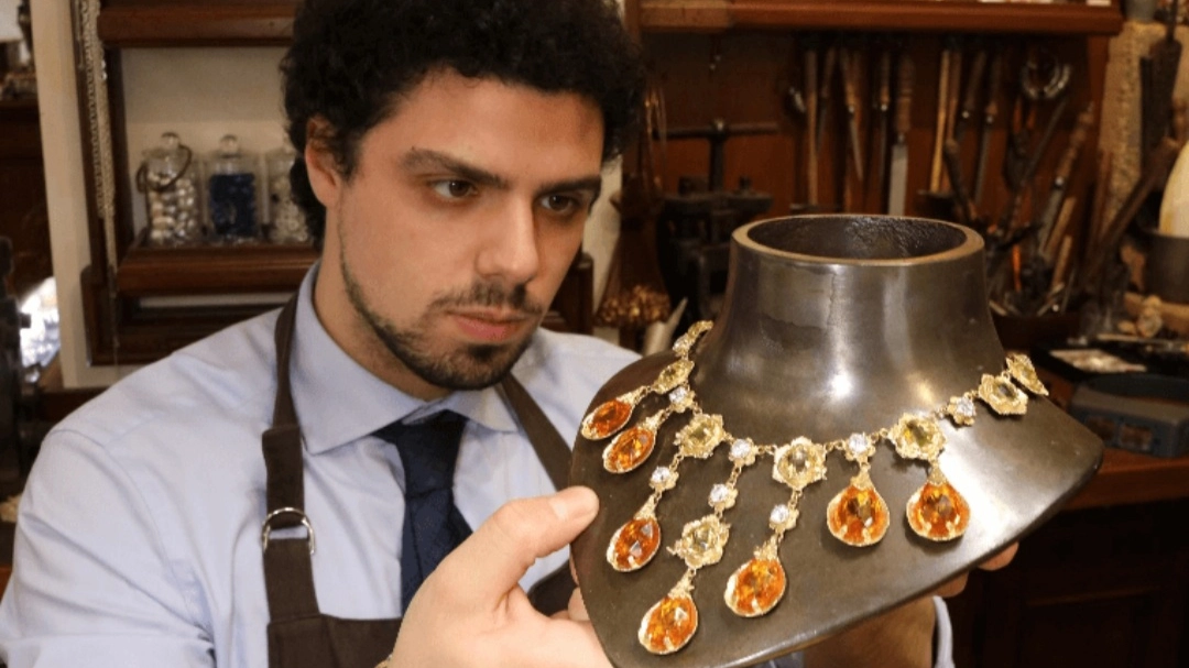 Firenze, in mostra i gioielli fiorentini del film Conclave Firenze, in mostra i gioielli fiorentini del film Conclave