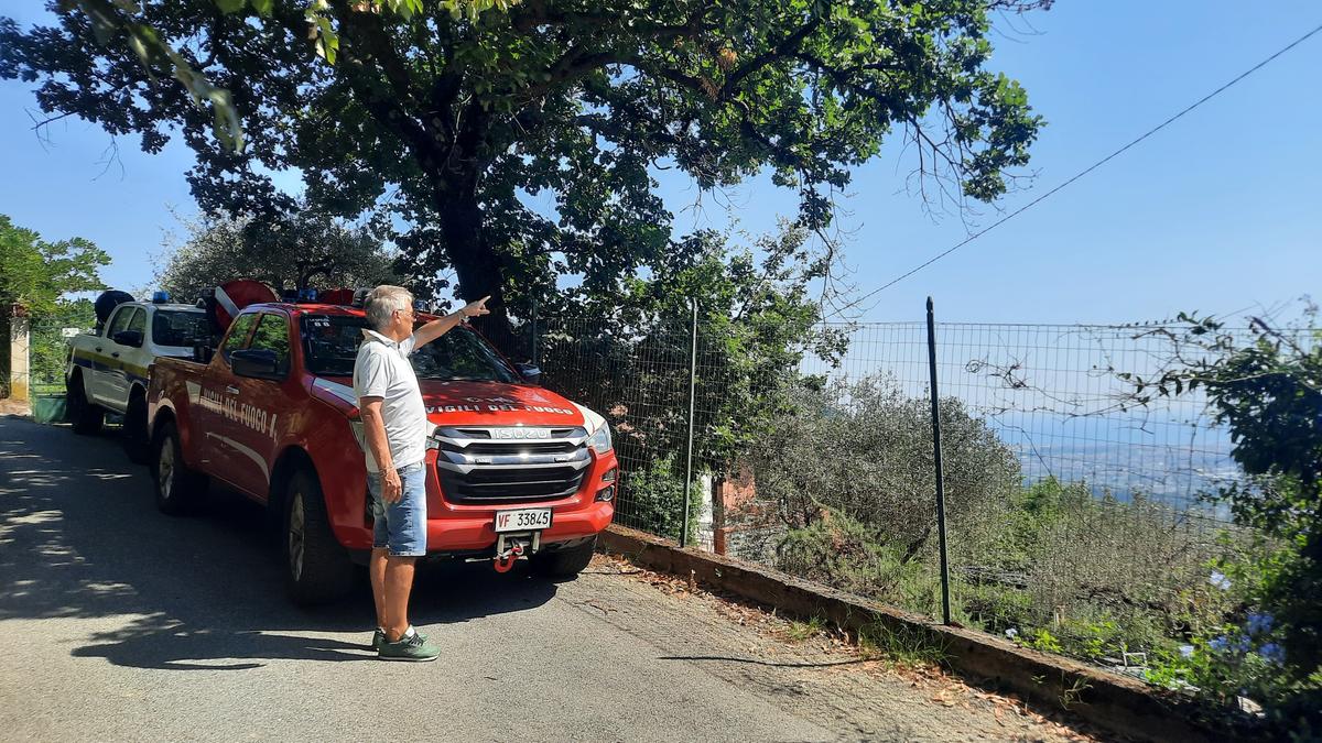 incendio boschivo a ortonovo fiamme e paura sopra l8217abitato