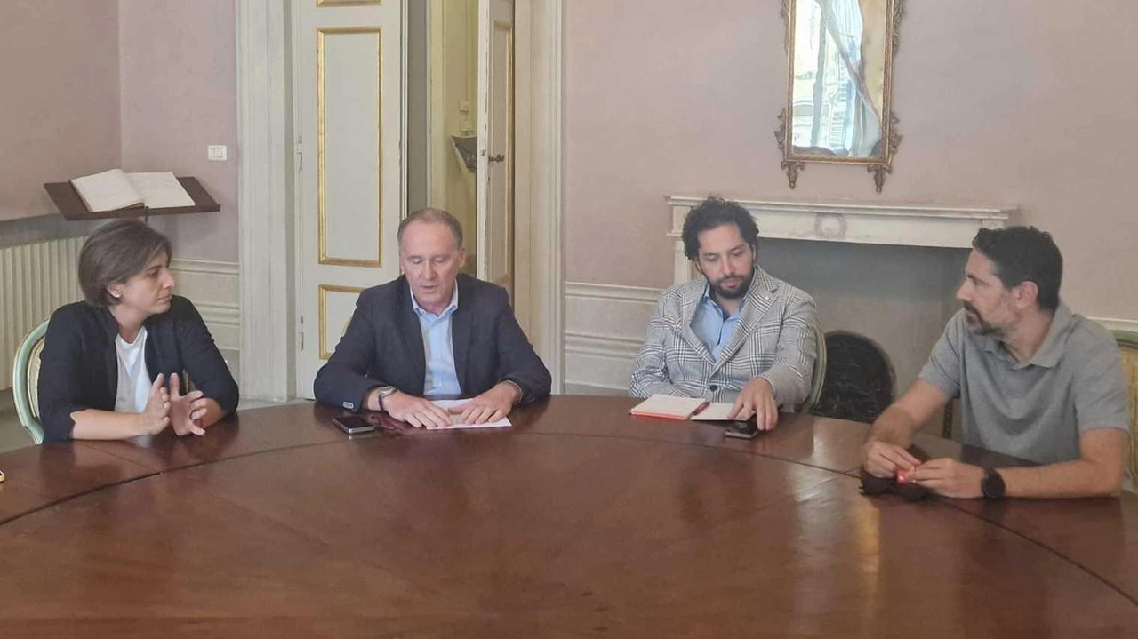 L’incontro a Palazzo Ducale tra i rappresentanti dei Comuni Camaiore, Porcari, Altopascio e Pescaglia