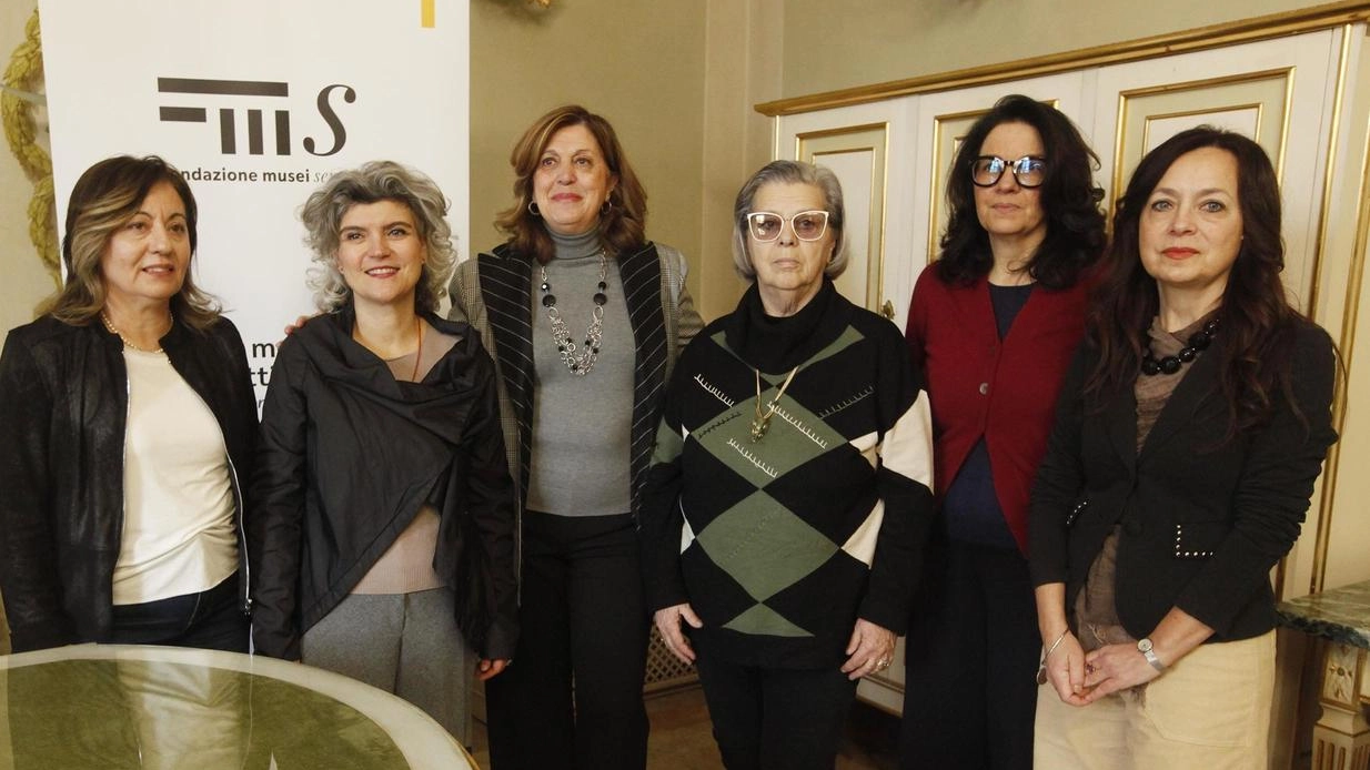 La presentazione del progetto ’Arte Ri-Generata’ promosso dalla Fondazione Musei Senesi, che coinvolgerà 42 classi. tra laboratori, incontri formativi, visite nei musei per discutere sulla rappresentazione di genere nell’arte La presentazione del progetto ’Arte Ri-Generata’ promosso dalla Fondazione Musei Senesi, che coinvolgerà 42 classi. tra laboratori, incontri formativi, visite nei musei per discutere sulla rappresentazione di genere nell’arte