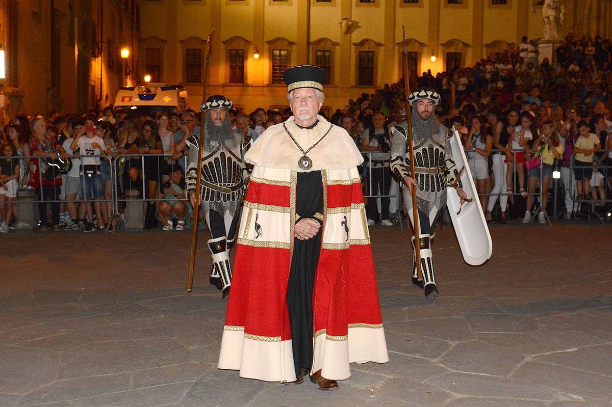 Giostra e Fiera a rischio. La Rsu contro Ghinelli: “Nessuno sciopero, soltanto assemblee. No alla precettazione” Giostra e Fiera a rischio. La Rsu contro Ghinelli: “Nessuno sciopero, soltanto assemblee. No alla precettazione”