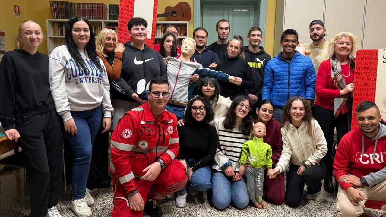 Alcuni volontari della Cri di Albiano Alcuni volontari della Cri di Albiano