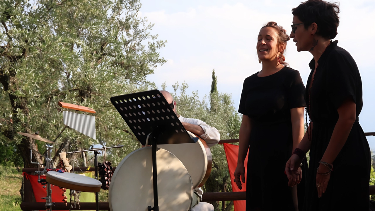 Un concerto al Parco Acquaria di Vinci, domani per la “Piccola fiera di Primavera“ si esibiranno Lisetta Luchini, Marta Marini e Alessandro Moretti Un concerto al Parco Acquaria di Vinci, domani per la “Piccola fiera di Primavera“ si esibiranno Lisetta Luchini, Marta Marini e Alessandro Moretti