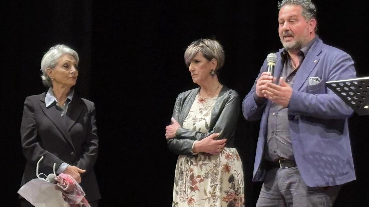 Spettacolo agli Industri di Chicco Dossi. Scopelliti: "Evento di forte impatto" Spettacolo agli Industri di Chicco Dossi. Scopelliti: "Evento di forte impatto"