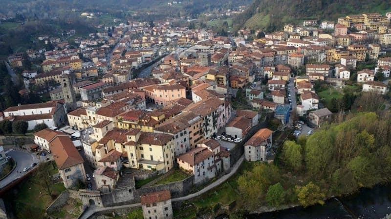 Una suggestiva vedurta dall’alto di Castelnuovo Garfagnana