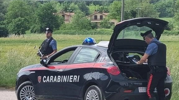 L’arresto è stato eseguito dai carabinieri di Gubbio, intervenuti dopo la segnalazione ricevuta da parte per personale addetto alla sicurezza del supermercato, insospettito dall’atteggiamento dei due L’arresto è stato eseguito dai carabinieri di Gubbio, intervenuti dopo la segnalazione ricevuta da parte per personale addetto alla sicurezza del supermercato, insospettito dall’atteggiamento dei due