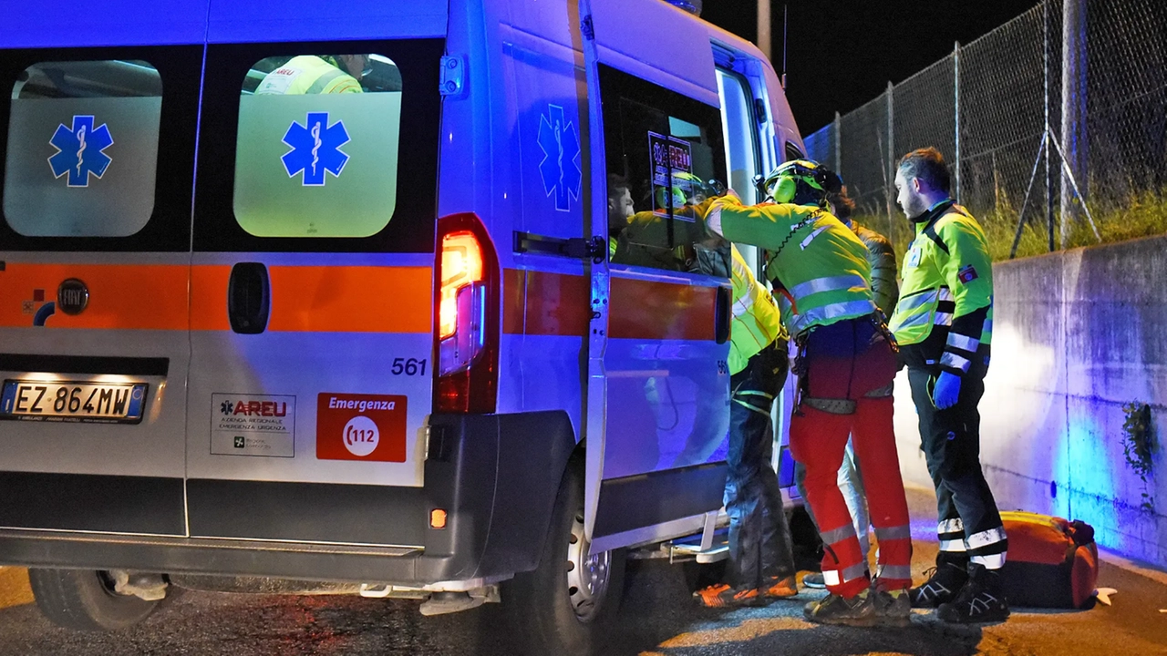 Sul posto sono arrivate le ambulanze della Croce Bianca di Arezzo (foto repertorio)