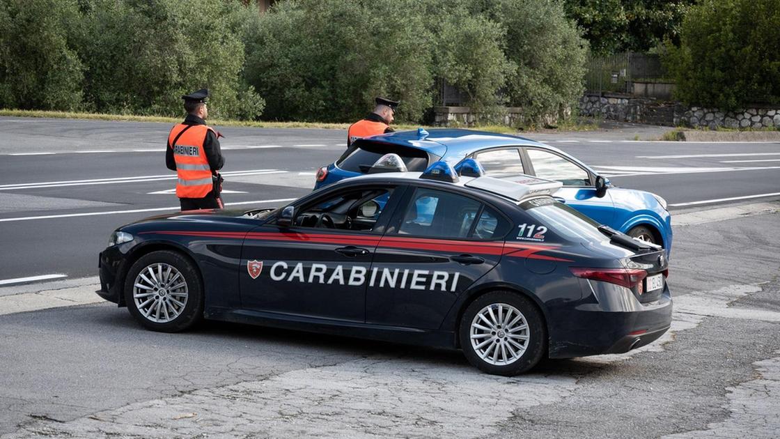 sorpreso a vendere coca in manette un 23enne oltre 6 mesi di reclusione