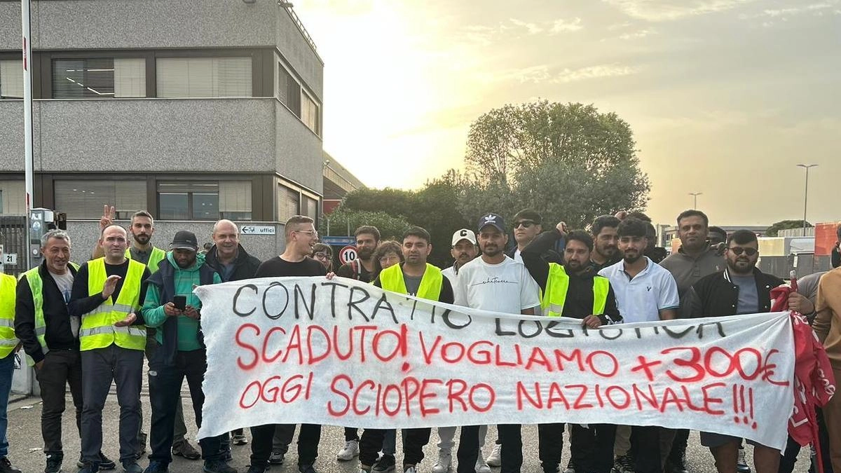 Brt e Gls, dipendenti in sciopero: "Con questi salari non viviamo"