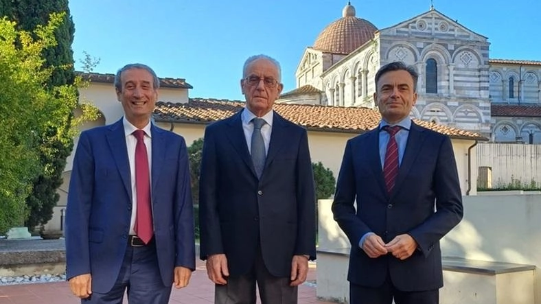 Da sinistra Giuseppe Anastasi, il prof Luciano Lenzini e Giuseppe Iannaccone Da sinistra Giuseppe Anastasi, il prof Luciano Lenzini e Giuseppe Iannaccone