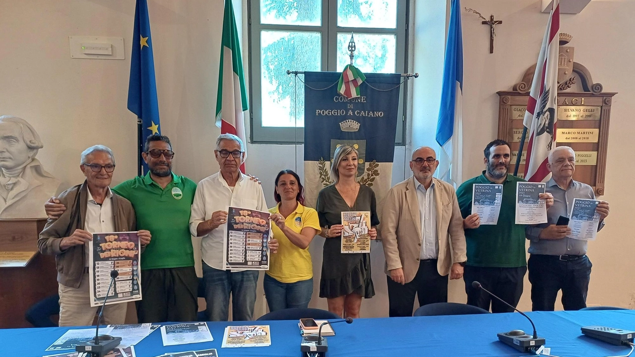 La presentazione del cartellone estivo del Comune di Poggio a Caiano con il sindaco Riccardo Palandri, la vicesindaco Diletta Bresci. e, l’assessore Piero Baroncelli, il presidente della Proloco Renzo Breschi e del Comitato dei Rioni Paolo Lenzi