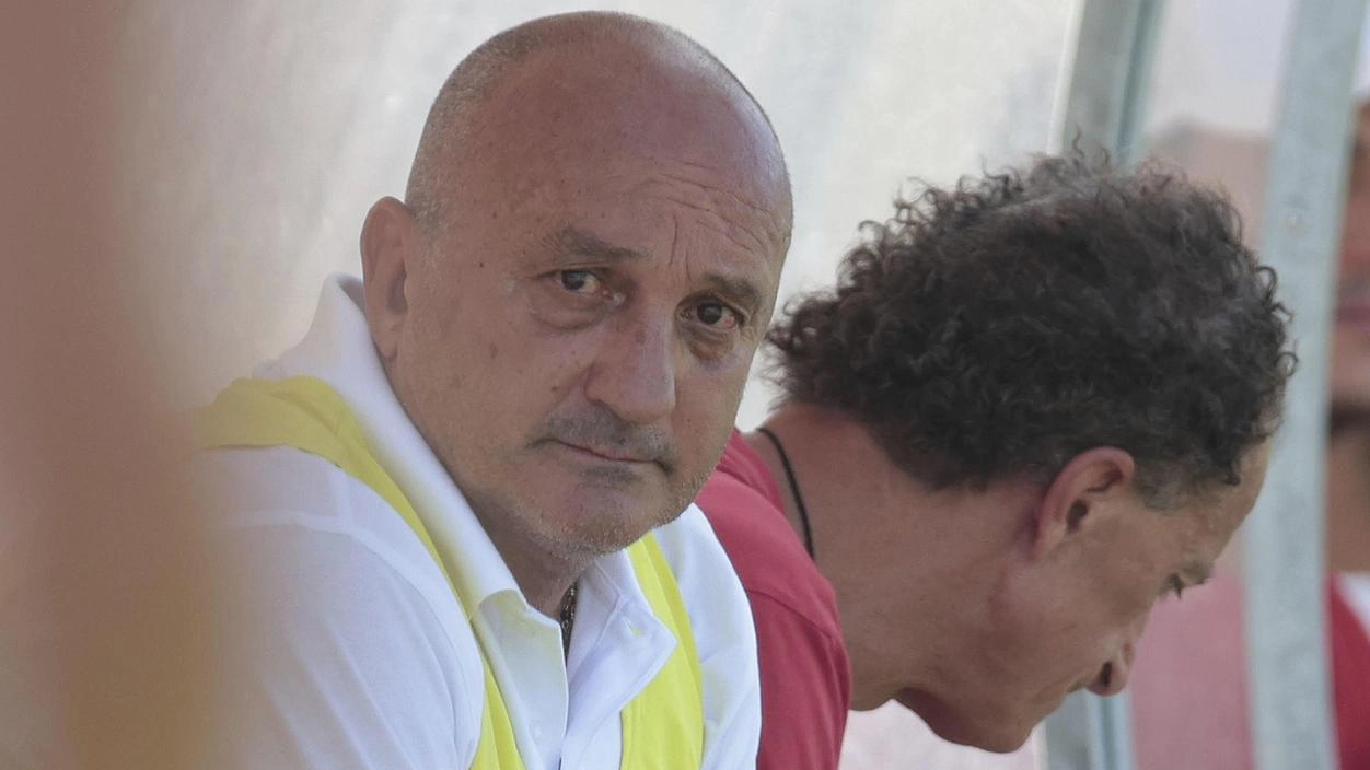 Le probabili formazioni di San Donato Tavarnelle-Siena per la prima giornata di Serie D, con dettagli su giocatori, panchina e stadio. Biglietti in vendita a 15 euro, ridotti a 10 per over 65 e giovani. Arbitro e orario della partita inclusi. Le probabili formazioni di San Donato Tavarnelle-Siena per la prima giornata di Serie D, con dettagli su giocatori, panchina e stadio. Biglietti in vendita a 15 euro, ridotti a 10 per over 65 e giovani. Arbitro e orario della partita inclusi.