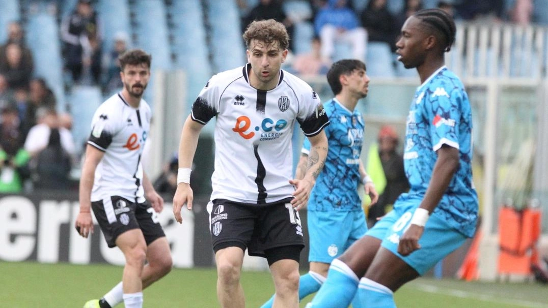 Kouda in azione nel match pareggiato a Cesena (foto Ravaglia) Kouda in azione nel match pareggiato a Cesena (foto Ravaglia)