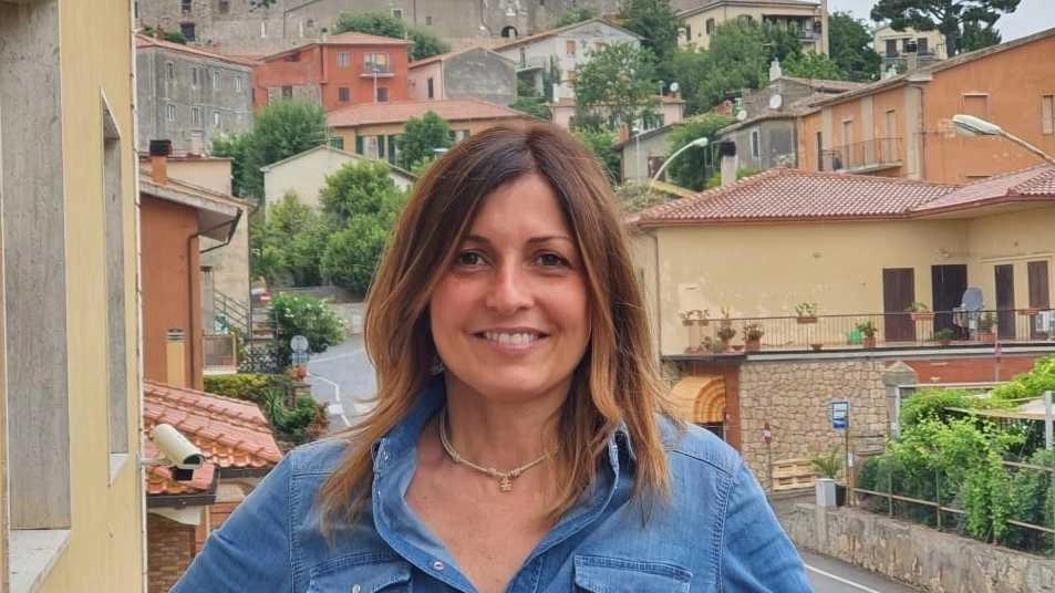 CAPALBIO Zona artigianale della Torba, al via le operazioni di rifacimento della via. Inizieranno domani i lavori per la nuova asfaltatura... CAPALBIO Zona artigianale della Torba, al via le operazioni di rifacimento della via. Inizieranno domani i lavori per la nuova asfaltatura...