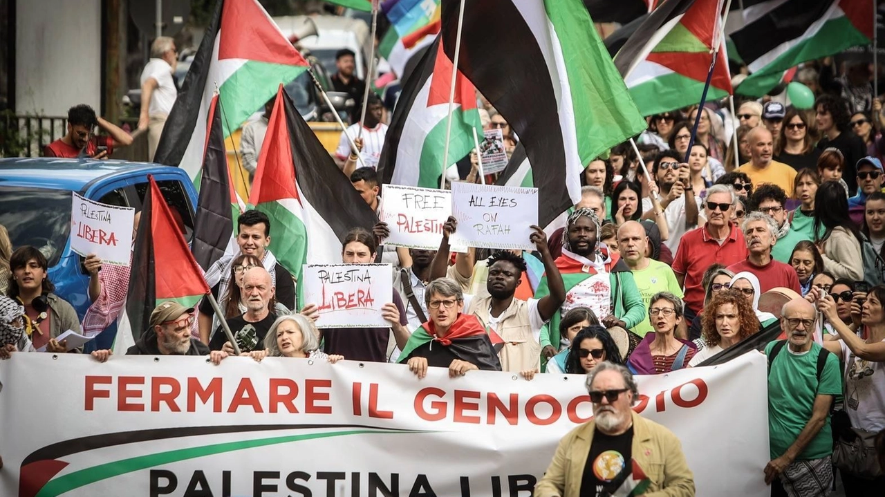 Corteo con 500 persone a sostegno della Palestina