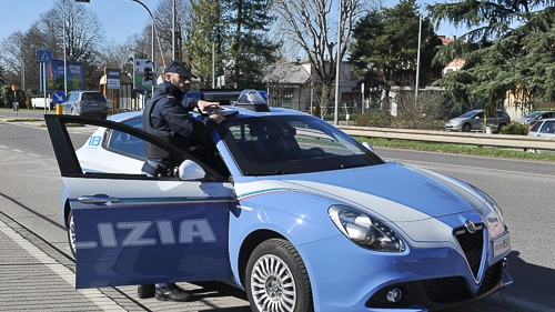 E' intervenuta la squadra volante E' intervenuta la squadra volante