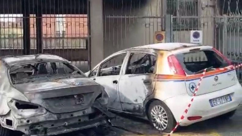 Il mezzo della Società di soccorso pubblico danneggiato Il mezzo della Società di soccorso pubblico danneggiato