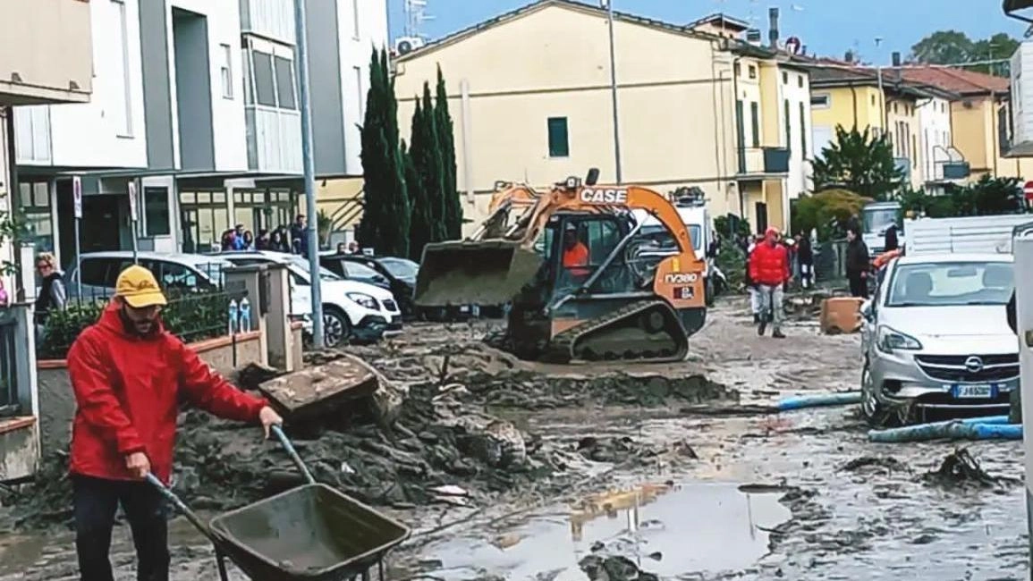 Una delle immagini della pesante alluvione di novembre 2023 che ha colpito la zona di Montemurlo e Bagnolo provocando la morte di un anziano