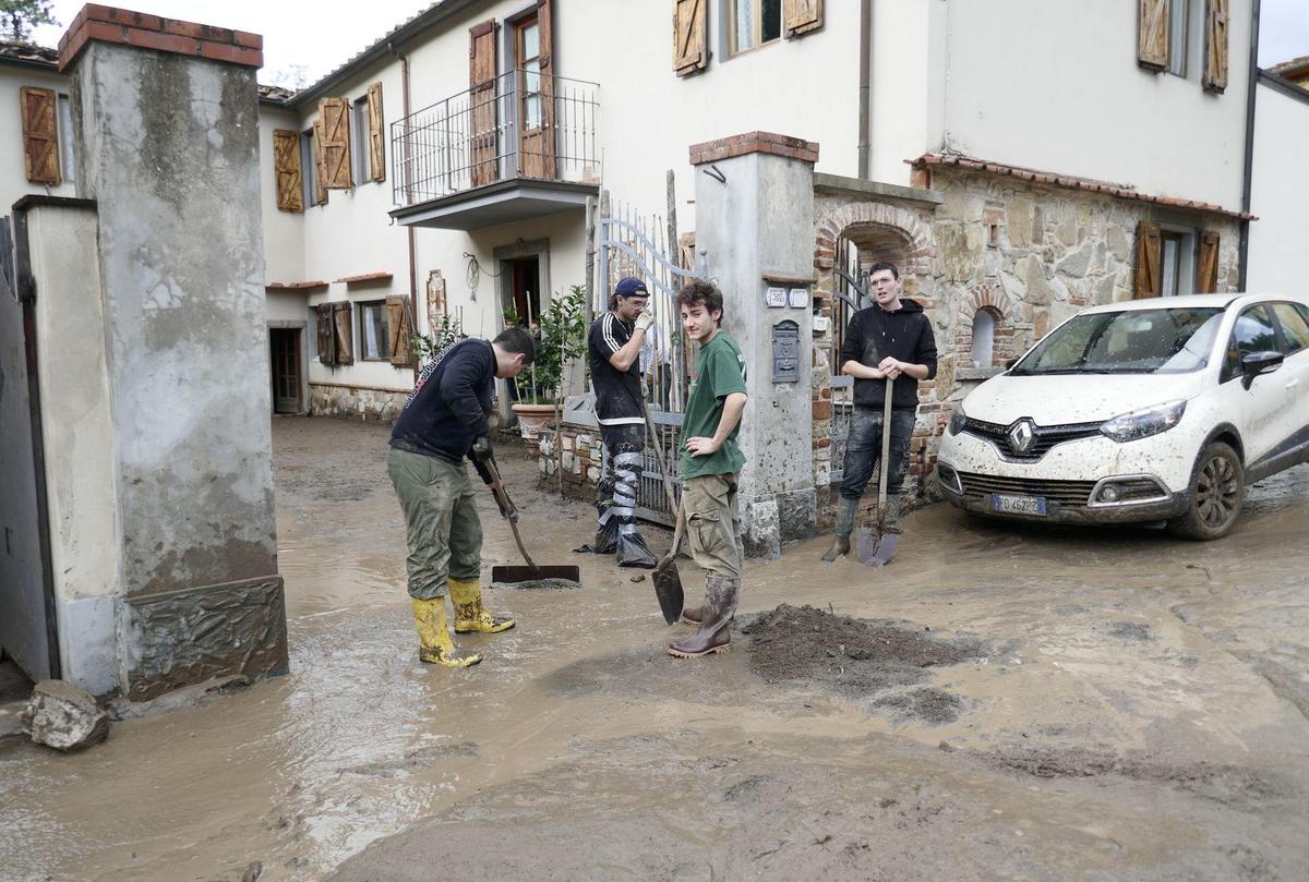alluvione il caso ristori accusano il governo ma le colpe sono del pd