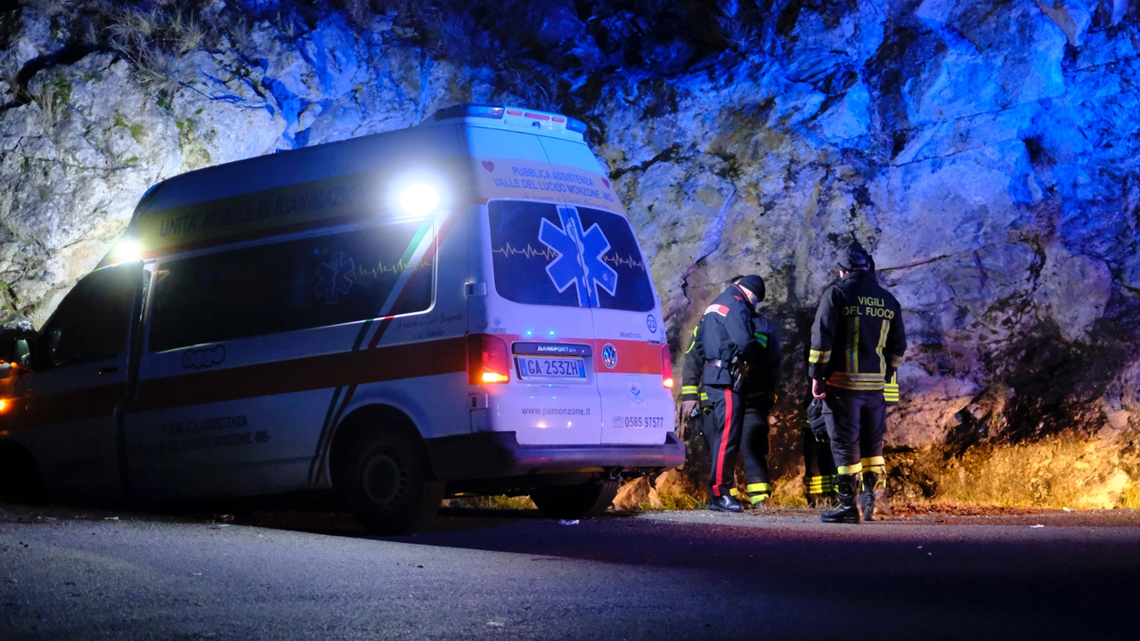 L'ambulanza coinvolta nell'incidente (Foto Pasquali)
