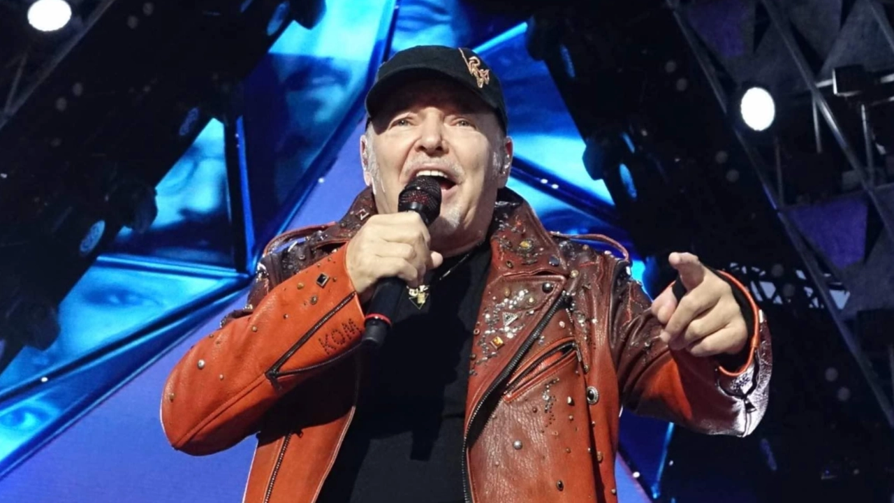 Diretta concerto, Vasco Rossi infiamma Firenze: “Noi siamo la vita spericolata”