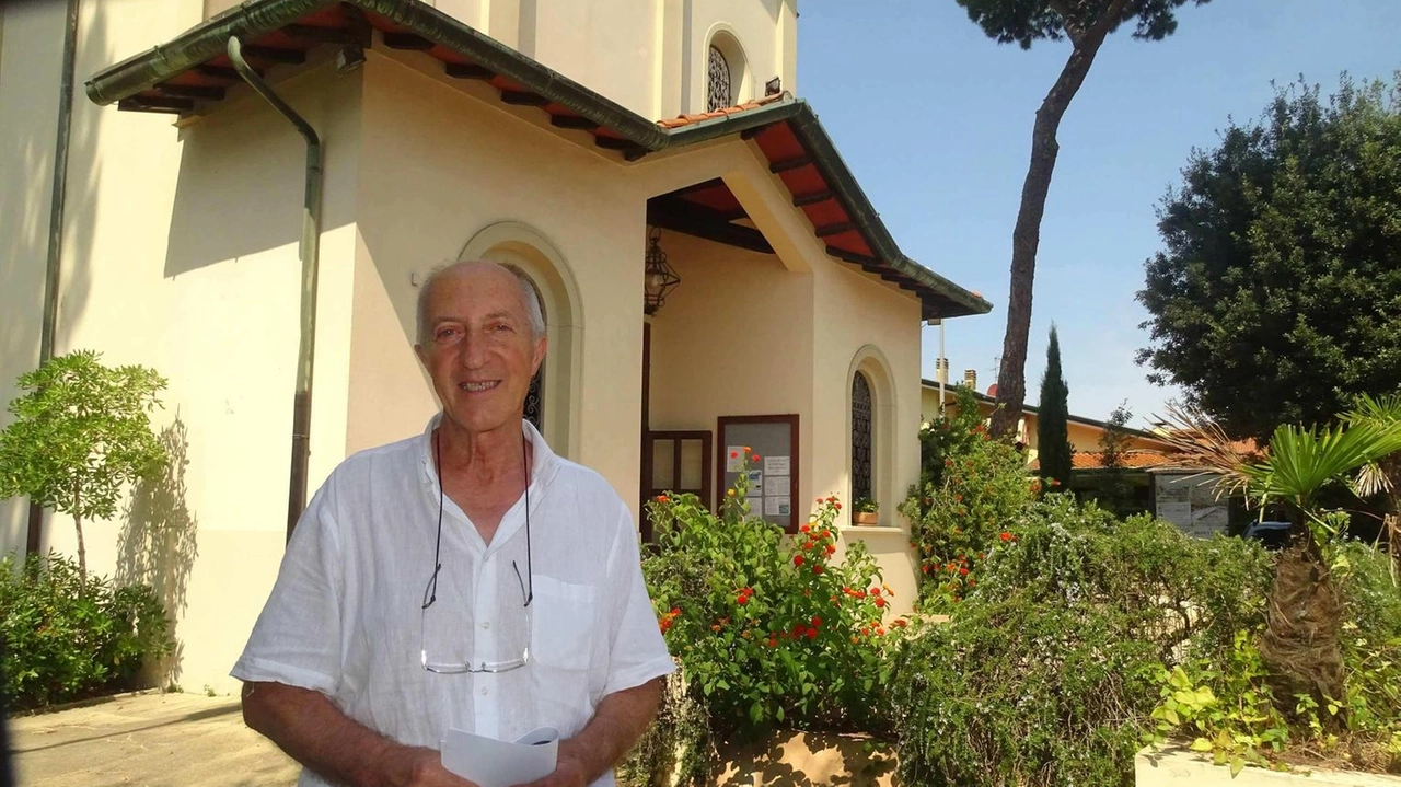 Sopra le operatrici del «Pino Rosa» che si occupa di mamme con problemi di dipendenza e dei loro bambini Accanto don Graziano Sopra le operatrici del «Pino Rosa» che si occupa di mamme con problemi di dipendenza e dei loro bambini Accanto don Graziano